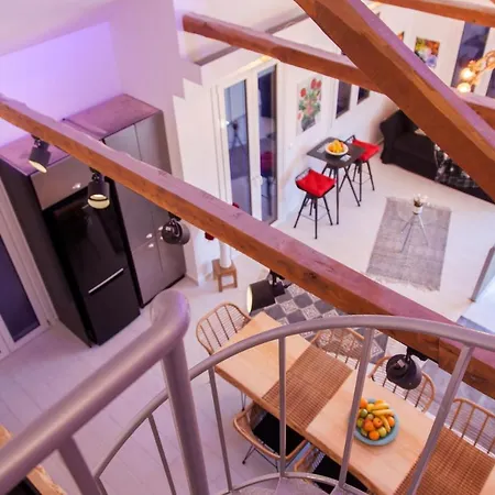 Naluna Boutique - Penthouse Apartment Lefkada City