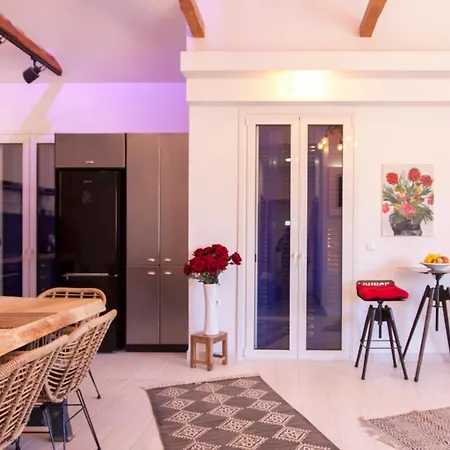 Naluna Boutique - Penthouse